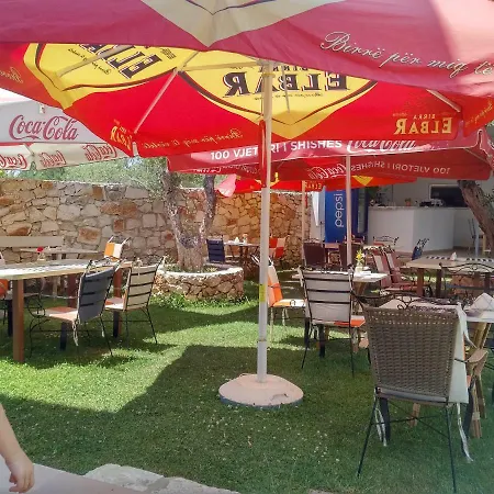 Olivio, Hotel Dhërmi