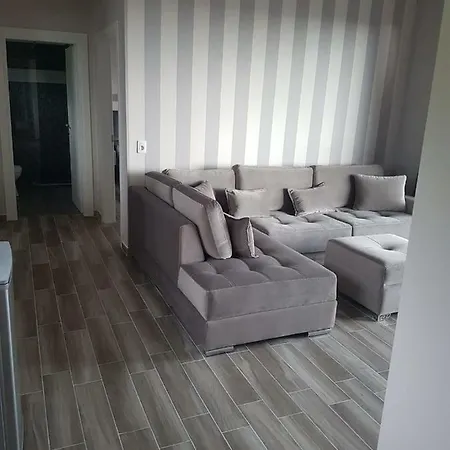 Olivio, Hotel *