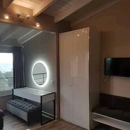 Olivio, Hotel *